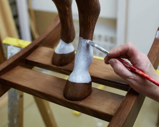 Hand painted legs on the big rocking horse Čenda 53
